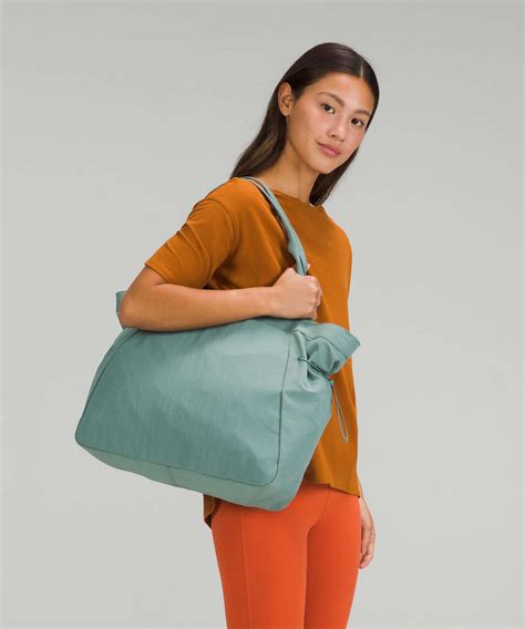 lululemon side-cinch shopper bag dupe|lululemon sweatshirt dupe.